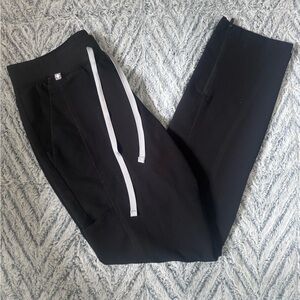 FIGS Black with Camouflage Pocket S/R Highwaisted jogger